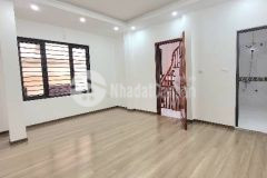 Bán nhà tam trinh 5 tầng mới đẹp ở ngay gần phố hoàng mai