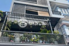 Bán nhà chdv, 300m2 sử dụng, hxt, 11 phòng, 60trtháng, huỳnh tấn phát, q.7