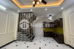 Nhỉnh 2 tỷ hơn có ngay nhà kv long biên 4 tầng 4 3m mặt tiền nhà thoáng, đẹp, tiện ích vô cùng