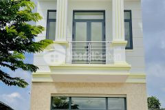 Bán nhà ở thành phố tân uyên, mới xây, 3 phòng ngủ