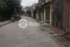 Cần bán gấp đất trục chính thị trung, có săn nhà, kinh doanh tốt, chỉ 5.2 tỷ