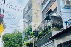 Nhà bán 5x20.2m.101m2 hiện trạng nhà trệt, 3 lầu chủ vừa ở vừa kinh doanh khách sạn