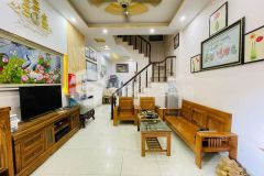 Cần bán nhà tu hoàng, từ liêm, nhà đẹp, 5 tầng, 33m,cần bán gấp nhà tu giá 2.8 tỷ