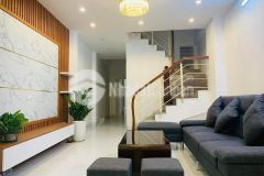 Cần bán gấp nhà xuân phương, từ liêm, nhà đẹp, 5 tầng, 30m, giá 3.18 tỷ