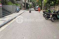 Bán đất đội cấn 40m x mt 8m x 3,75 tỷ thửa đất vuông cực đẹp ngõ nông ô tô đỗ gần nhà