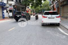 Bán nhà hot nhất nguyễn sơn 45m mt5.5m, gara, thang máy, nội thất nhập xịn xò, kinh doanh.