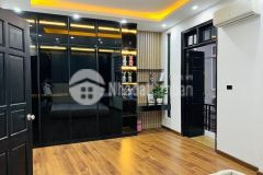 Bán nhà phố xuân thủy quận cầu giấy 40m 5t giá nhỉnh 5 tỷ.