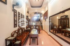 Pl lãnh đạo phố 83 80m2 5t 5 ngủ ô tô nhỉnh 7 tỷ. lh khánh trần 0972858666.