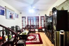 Nhà mặt ngõ, gara ô tô, ô chờ thang máy phố thái thịnh, đống đa. 0822116016.