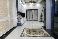 Vị trí đắc địa, đường nguyễn văn cừ, long biên 37m, 6 tầng