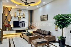 Bán nhà ngõ 218 lạc long quân 42m2, 4t, mt6m đẹp dã man tặng full nội thất xịn sò sát hồ