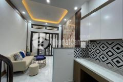 Cần bán gấp nhà võng thị, 25m x 5 tầng, sát hồ tây ô tô đỗ ngày đêm. giá 3,5 tỷ