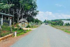 Cần ra gấp lô đất có thổ cư, nằm trong khu dân cư. sổ sẵn đất như hình