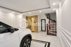 Bán nhà cổ linh, long biên 51m2, 6t giá 6.9 tỷ gần aeon mall, ô tô vào nhà