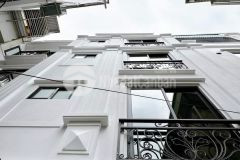 Bán gấp nhà ngõ 12 thạch bàn, cổ linh, 32m2, 5 tầng, phân lô, ô tô, nhỉnh 3 tỷ