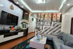 Bán nhanhnhà gần hoàng cầu 60m2x5 tầng sân vườn, oto tránh nhỉnh 13 tỷ vào ở ngay