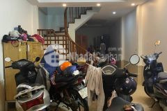 Phân lô ô tô 7 chỗ vào nhà trung kính, cầu giấy, cách phố khoảng 50m.