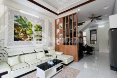 Bán căn nhà ngay trung tâm thị xã bến cát