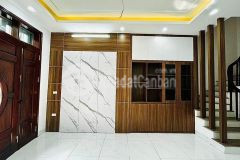 Ngoại giao đoàn xuân la 30m 5 tầng, nhà mới 100, ngõ rộng bagac vi vu. giá 4 tỷ