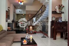 Xuất phẩm nhà phố 4 tầng quận 7, có sân để ôtô trong nhà, tặng toàn bộ dàn nội thất xịn sò