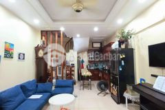 Bí tiền cần bán nhà thạch bàn, long biên, 5t, 33m2 chỉ 2,8 tỷ