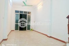 Cần bán nhà đẹp thụy khuê, 36m 5 tầng, hồ tây lộng gió, gần phố. giá 3,4 tỷ