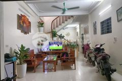 Chỉ 3,8 tỷ có ngay căn nhà dt 38m2, 5 tầng hiện đại, ngô thì nhậm hà đông