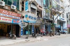 Cho thuê nhà 3 tầng cách phố vương thừa vũ 10m