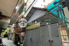 Nhà trung tâm cầu giấy ô tô kinh doanh phù hợp nhiều loại hình kd.