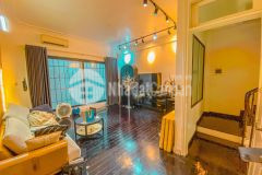 Nhà đẹp dương quảng hàm căn góc, có gara vừa ở vừa kinh doanh 0569766799