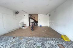 Cần báṉ nhà mặt đường nguyễn văn cừ, 40m, 4 tầng