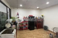 Bán nhà phố trích sài gần bờ hồ tây, 17m 4 tầng, gần viện medlatec. giá 2,5 tỷ