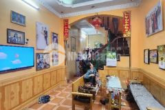 Bán nhà thụy khuê, dt 42m x 5 tầng, nhà đẹp gần phố, đầy tiện ích. giá 4,9 tỷ