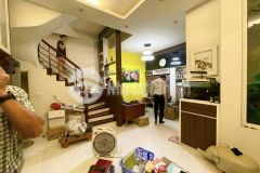 Bán nhà 5 tầng mặt tiền rộng, ngõ phân lô đẹp phố hồng mai hai bà trưng, chỉ hơn 5 tỷ.