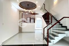 Ban nha, măt tiên, đương sô 11, binh tho thu đưc dt 66m2x3t giam 3 ty