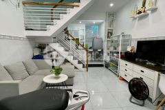 Bán nhà lạc long quân, tân bình 32m2, 3 tầng rất đẹp, chỉ 3 tỷ x