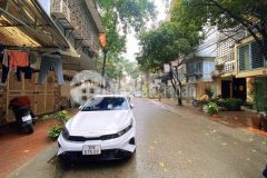 Cần bán tt xiếc phố mai dịch 40m2 t1 vỉa hè ô tô kinh doanh đẳng cấp 2.3 tỷ