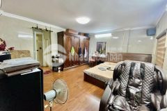 Bán nhà tôn thất tùng 63m2, 4 tầng. phân lô oto vào 10.7 tỷ