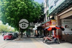 Tòa nhà vp 8 tầng thang máy vỉa 4m phố nguyễn văn huyên 60m2 kd vô địch 36 tỷ