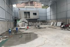 Cần cho thuê kho trâu quỳ, gia lâm, dt 230m2, đường lớn, xe container tránh giá 22 triệu