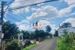 Góc 2 mặt tiền 400m2 thổ c,đường l thôn 2