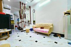 Nhà mới giáp bát hoàng mai, 5 tầng 3 phòng ngủ khép kín full nội thất, nhỉnh 4 tỷ.