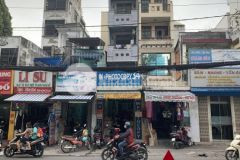 Cho thuê nhà 4x18m mặt tiền đường ngô tất tố phường 19 bình thạnh