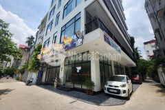 Bán nhà phân lô, lô góc, gara, ngõ 230 lạc trung, dtsd 42m2 mt 12 mét 0944523668