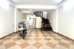 Bán nhà riêng phố nguyễn chí thanh quận đống đa 45m ô tô tránh nhỉnh 10 tỷ.