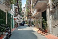 Nhà rất gần royal city vài bước ô tô nằm trung tâm quận thanh xuân