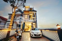 Bán khách sạn 23 phòng, lê hồng phong, gần nhà thờ con gà đà lạt chỉ 16 tỷ