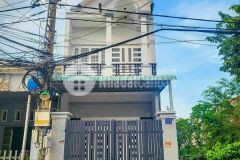 Bán nhà hóc môn, mặt tiền đường tân hiêp 8 1, đúc 1 lầu, kt 4,2x20m, 3pn. giá 3,95 tỷ