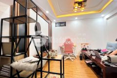 Bán nhà 4 tầng bùi xương trạch dt 35m2 x 4m giá 4,4 tỷ