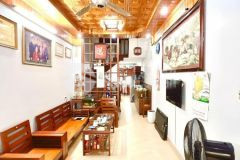 Bán nhà lạc long quân 36m x 4 tầng, ngõ ô tô gần phố, 200m nhiều tiện ích. giá 4,55 tỷ